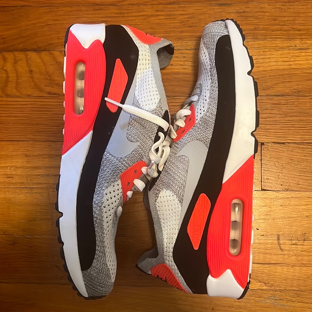 Nike Air Max 90 Flyknit